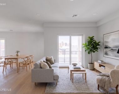 9 Wharf Avenue - Photo Thumbnail 1