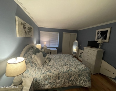330 Shore Drive - Photo Thumbnail 7