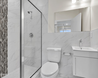 521 Lake Avenue - Photo Thumbnail 9