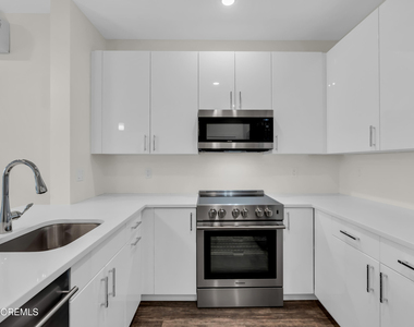 521 Lake Avenue - Photo Thumbnail 1