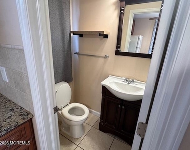 65 Sampson Avenue - Photo Thumbnail 4