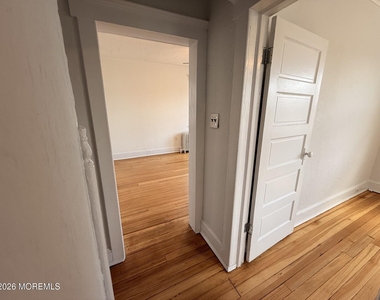 1005 Main Street - Photo Thumbnail 13