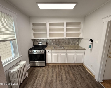 1005 Main Street - Photo Thumbnail 7