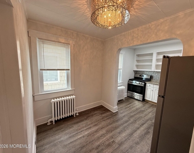 1005 Main Street - Photo Thumbnail 9