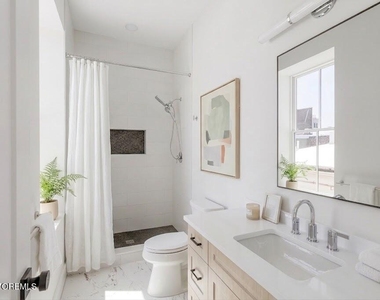 9 Wharf Avenue - Photo Thumbnail 16