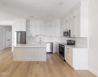 9 Wharf Avenue - Photo Thumbnail 3