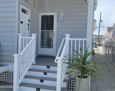 10 3rd Avenue - Photo Thumbnail 18