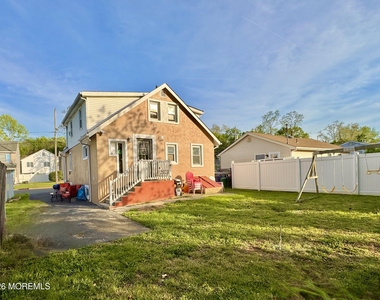 196 Milton Avenue - Photo Thumbnail 12