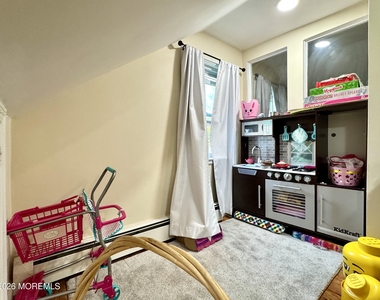 196 Milton Avenue - Photo Thumbnail 8