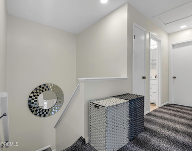 215 W Morgan Avenue - Photo Thumbnail 18