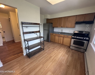 364 Westwood Avenue - Photo Thumbnail 2