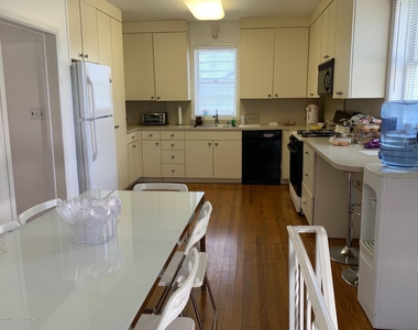 9 Wyckoff Street - Photo Thumbnail 4