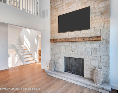 706 Morven Terrace - Photo Thumbnail 5