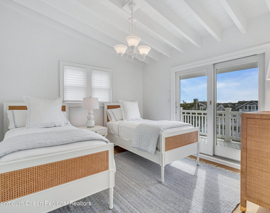 706 Morven Terrace - Photo Thumbnail 34