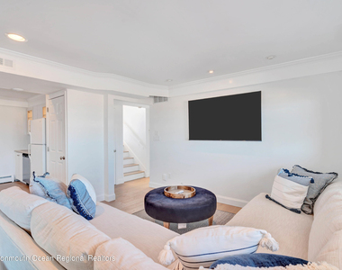 706 Morven Terrace - Photo Thumbnail 38