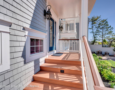 706 Morven Terrace - Photo Thumbnail 3