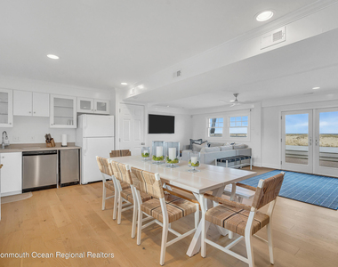 706 Morven Terrace - Photo Thumbnail 45