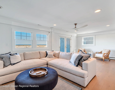 706 Morven Terrace - Photo Thumbnail 41