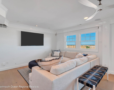 706 Morven Terrace - Photo Thumbnail 40