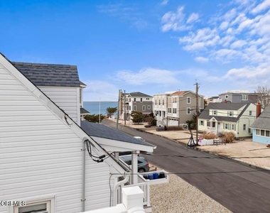 26 W Oceanview Drive - Photo Thumbnail 16