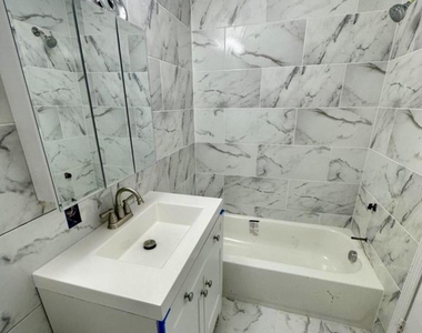 709 Lady Slipper Court - Photo Thumbnail 7