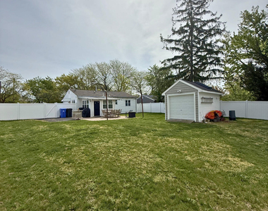 878 Salem Drive - Photo Thumbnail 16