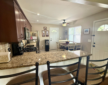 878 Salem Drive - Photo Thumbnail 7