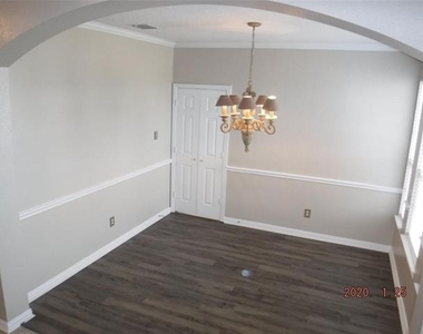 1741 Angel Falls Drive - Photo Thumbnail 5
