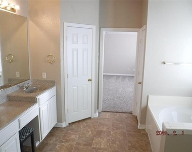1741 Angel Falls Drive - Photo Thumbnail 19