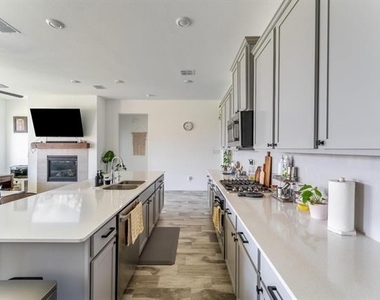 3621 Peachbush Lane - Photo Thumbnail 2