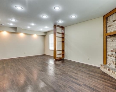 110 Crandall Road - Photo Thumbnail 4