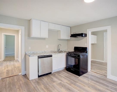 1005 N Buffalo Avenue - Photo Thumbnail 7