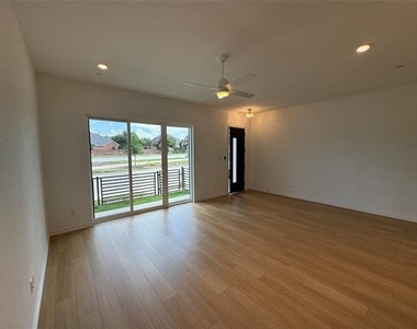 1278 Daybreak Drive - Photo Thumbnail 13