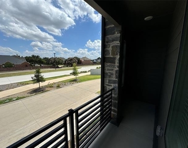 1278 Daybreak Drive - Photo Thumbnail 32