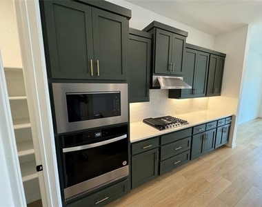 1278 Daybreak Drive - Photo Thumbnail 9