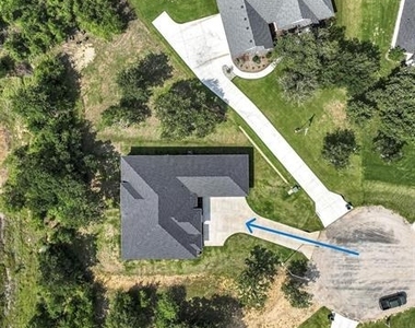 4013 Legend Trail - Photo Thumbnail 33