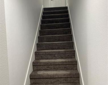 340 Sunnyside Drive - Photo Thumbnail 1