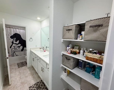 14728 Ledger Lane - Photo Thumbnail 14