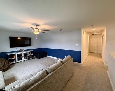 14728 Ledger Lane - Photo Thumbnail 11