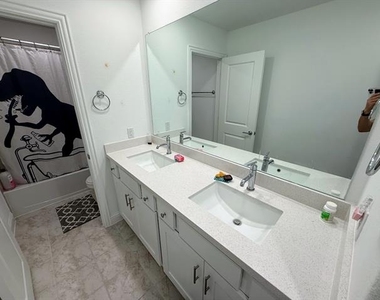 14728 Ledger Lane - Photo Thumbnail 24
