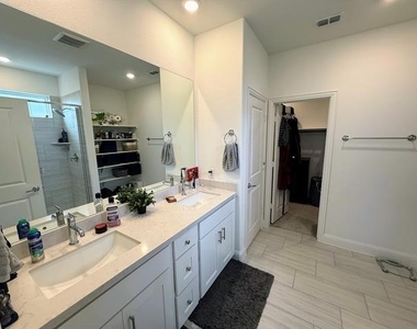 14728 Ledger Lane - Photo Thumbnail 27