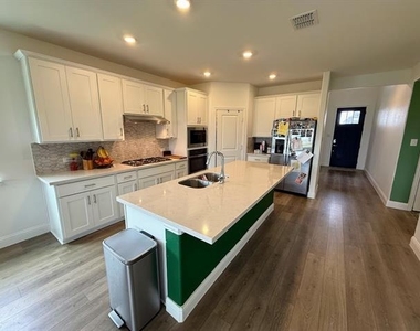 14728 Ledger Lane - Photo Thumbnail 3