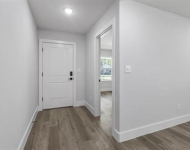 406 W 6th Street - Photo Thumbnail 4
