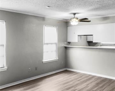 1114 Valley View Drive - Photo Thumbnail 8