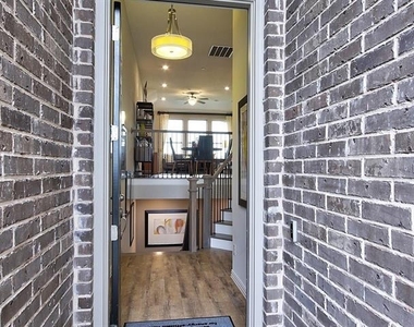 5634 Niagara Road - Photo Thumbnail 1