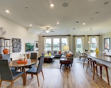 5634 Niagara Road - Photo Thumbnail 4