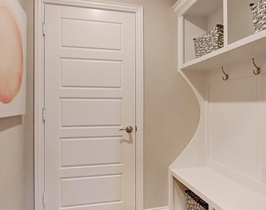 5634 Niagara Road - Photo Thumbnail 22