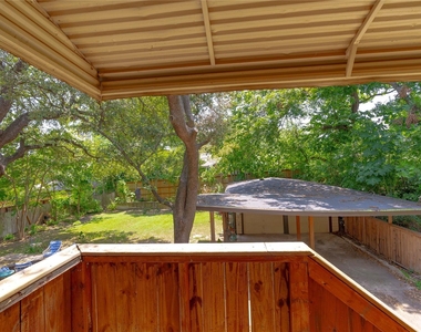 6455 Waverly Way - Photo Thumbnail 16