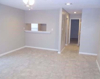 1504 Cardinal Drive - Photo Thumbnail 2