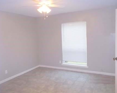1504 Cardinal Drive - Photo Thumbnail 16